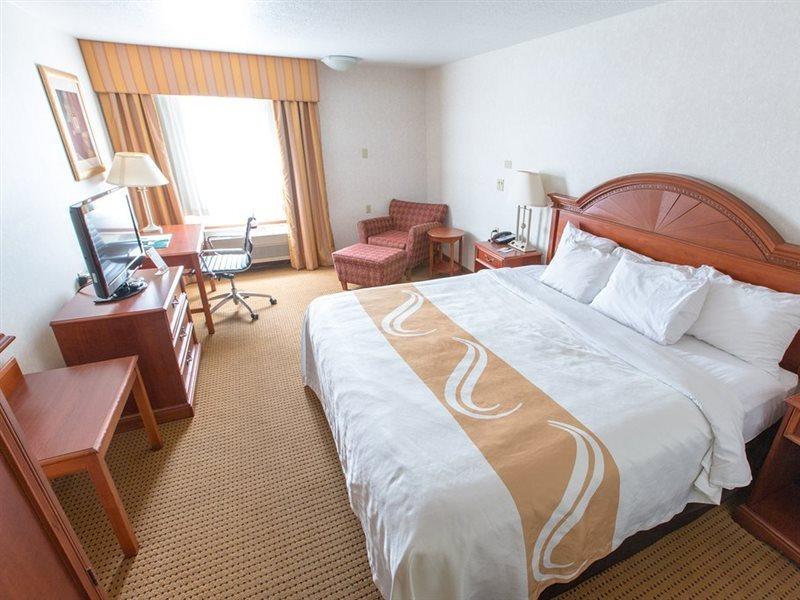 Quality Inn & Suites University Ларамі Екстер'єр фото