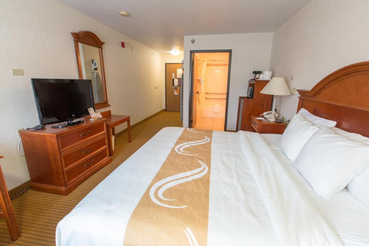 Quality Inn & Suites University Ларамі Екстер'єр фото
