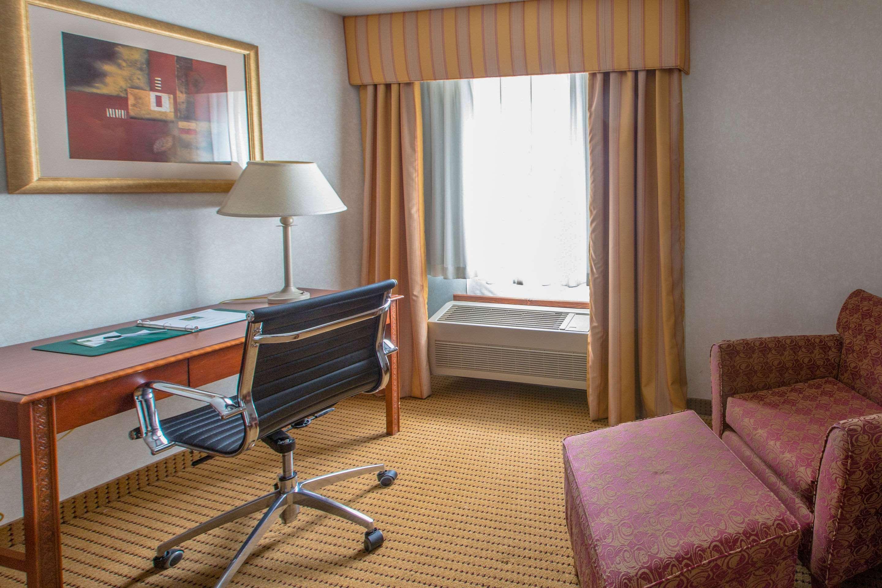 Quality Inn & Suites University Ларамі Екстер'єр фото