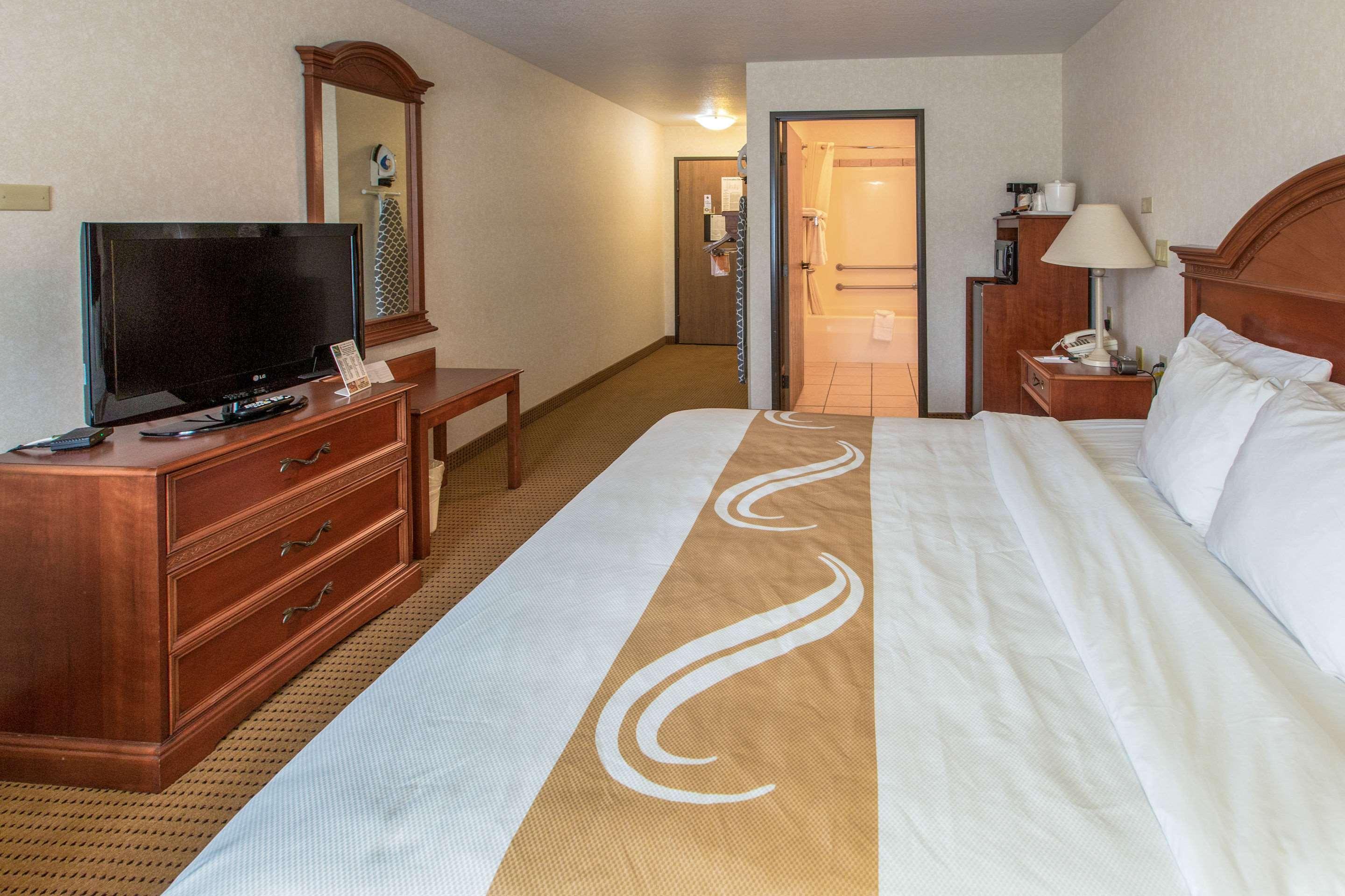 Quality Inn & Suites University Ларамі Екстер'єр фото