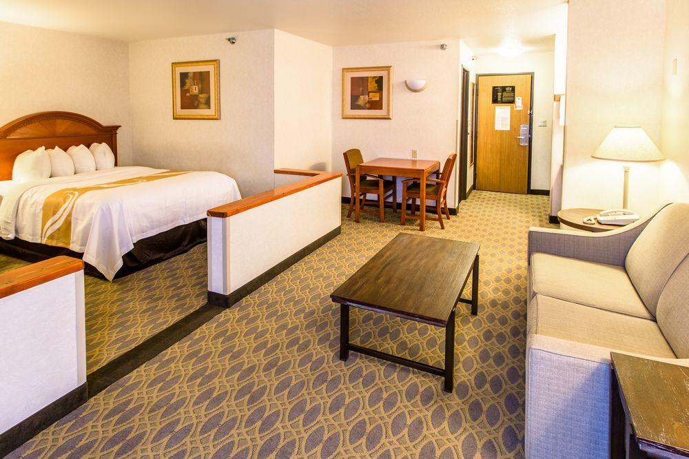 Quality Inn & Suites University Ларамі Екстер'єр фото